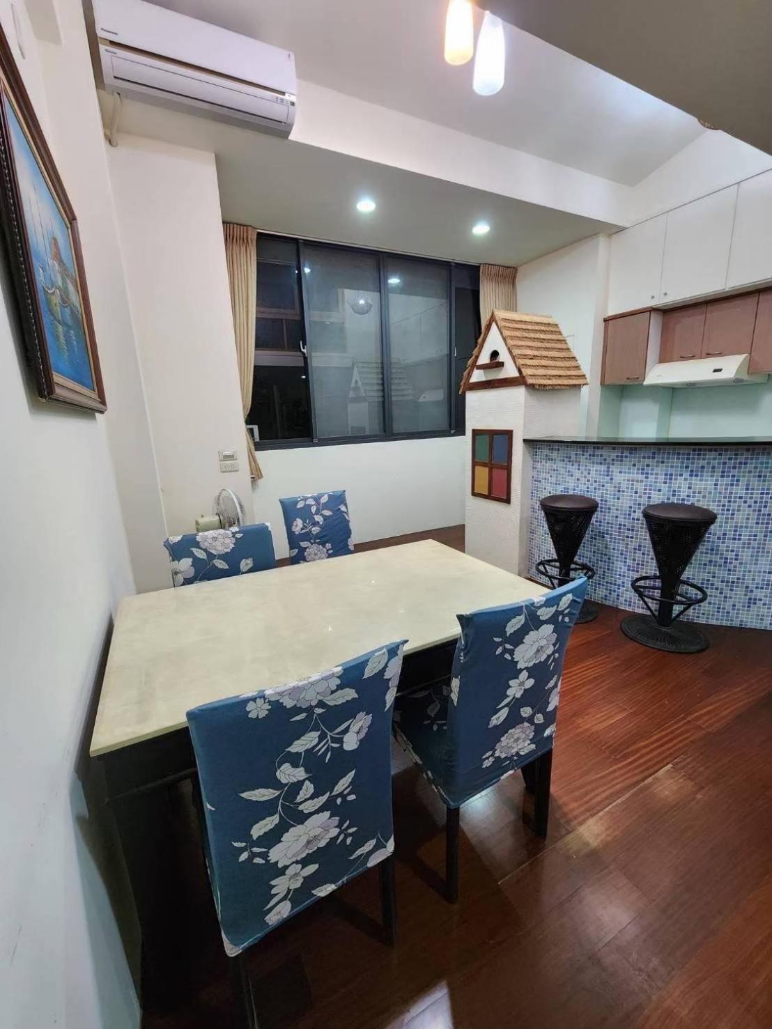 Miaoli Sanyi Travelling Homestay Экстерьер фото